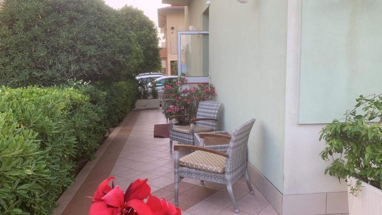 Hotel Rosati Римини Екстериор снимка
