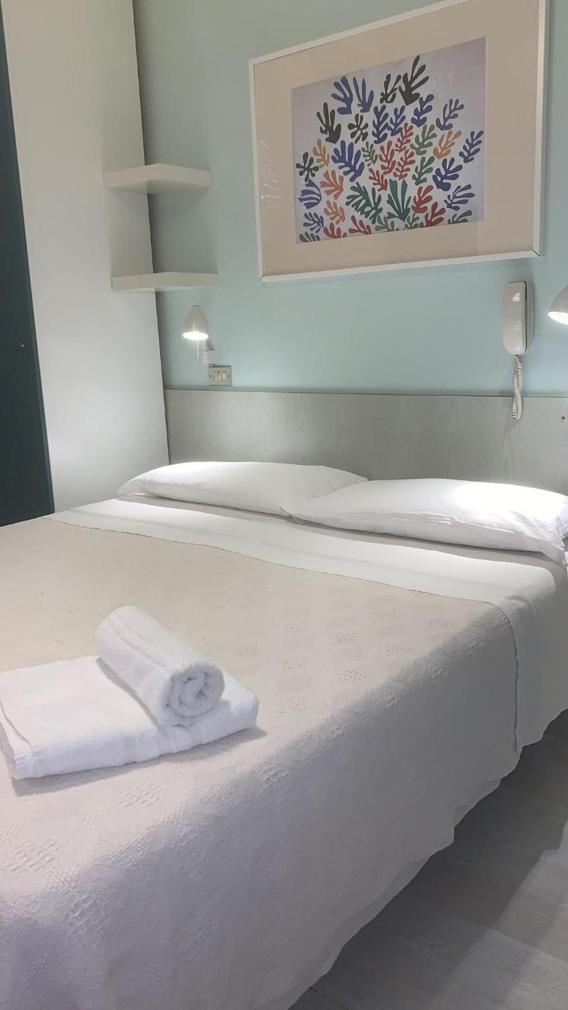 Hotel Rosati Римини Екстериор снимка